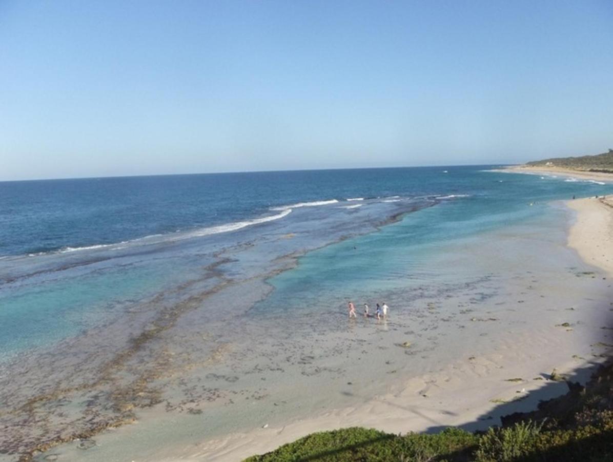 Вилла Yanchep Hacienda By The Sea Экстерьер фото